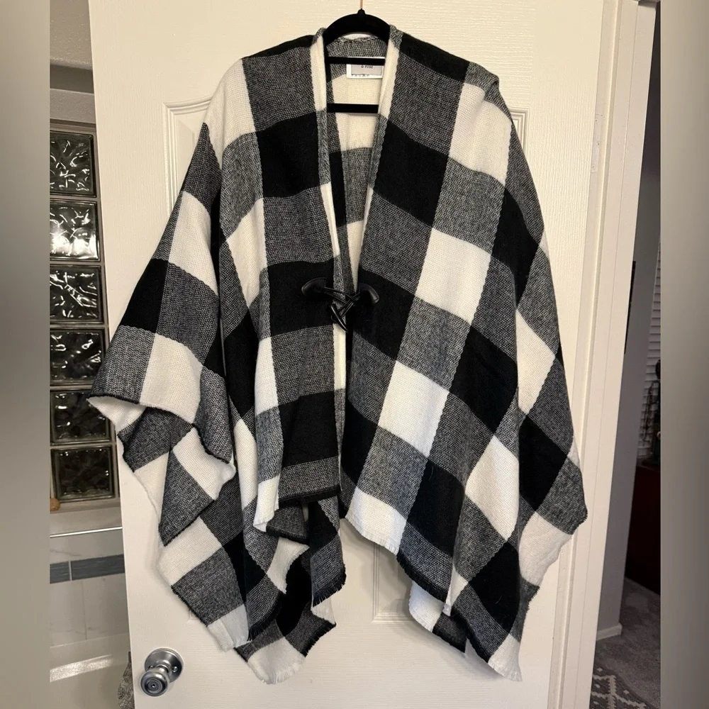 Summer and Rose Black and White Check Cape with Toggle Closure